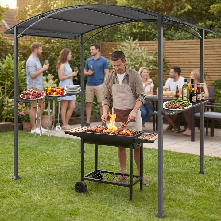 Toldo para Jardim 2,4 x 1,5 m Estrutura de Aço com 2 Prateleiras Laterais Telhado Resistente às Intempéries Ganchos para Jardim Terraço Exterior Camping e BBQ Cinzento Escuro